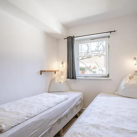 Semesterbostad Adriana